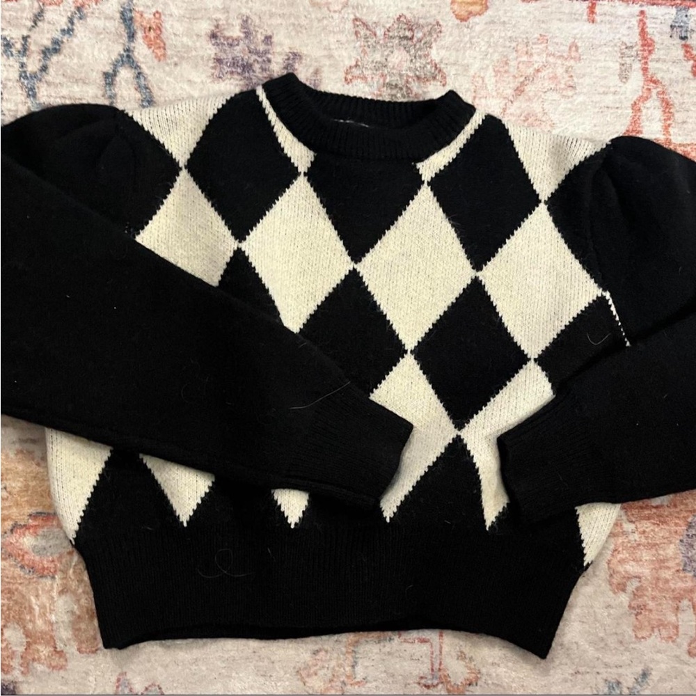 Checkerboard knitted sweater